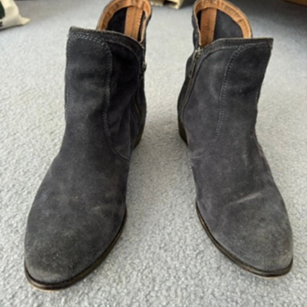 Suede blue Seychelle size 10 booties